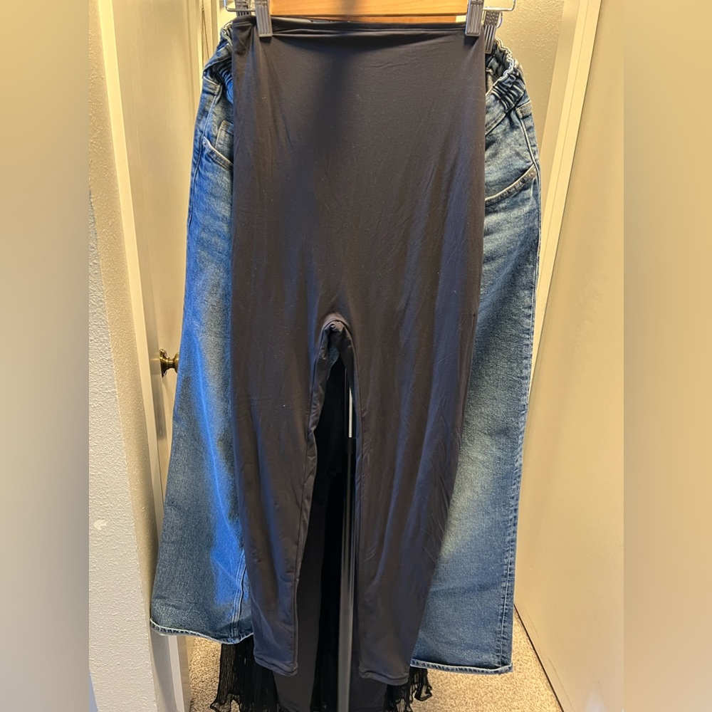 Skims Maternity Leggings
